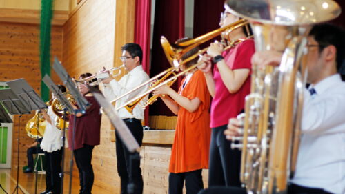 学校にプロのオーケストラがやってきた！　月見の里学遊館『学校訪問コンサート』